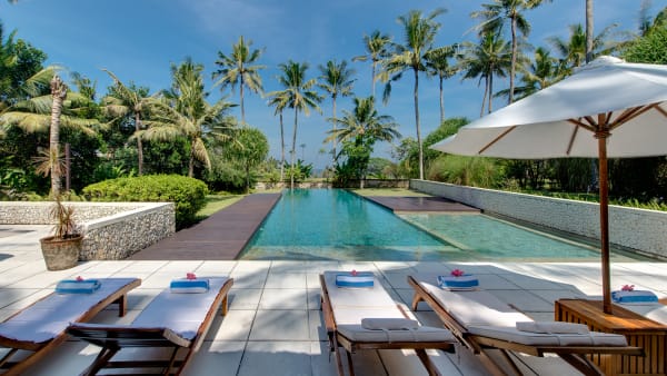 Samadhana - Sun loungers with ocean view